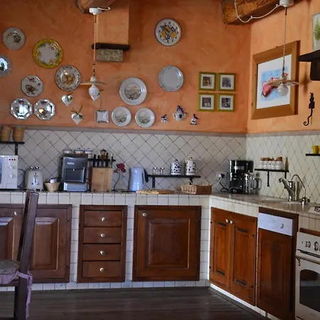 Sleeps 10 Pool Air Con Wifi *